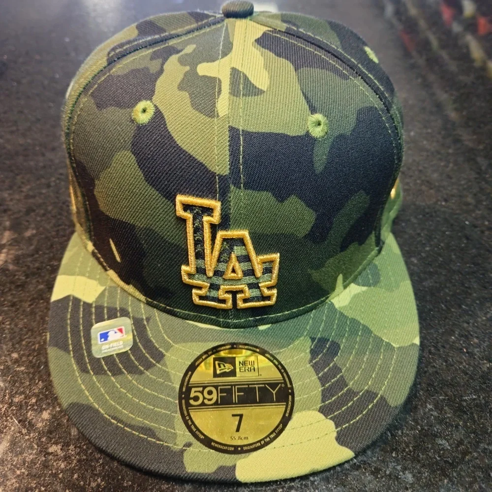 LA MLB CAMO FITTED CAP SZ 7